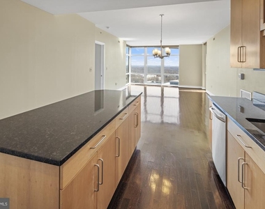 8220 Crestwood Drive - Photo Thumbnail 7