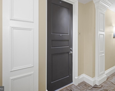 8220 Crestwood Drive - Photo Thumbnail 9