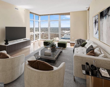 8220 Crestwood Drive - Photo Thumbnail 4