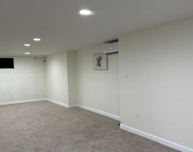 1716 Lake Shore Crest Drive - Photo Thumbnail 15
