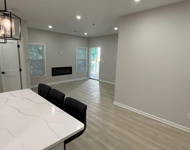 1716 Lake Shore Crest Drive - Photo Thumbnail 2