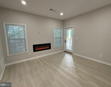 1716 Lake Shore Crest Drive - Photo Thumbnail 4