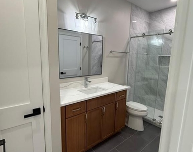 1716 Lake Shore Crest Drive - Photo Thumbnail 9