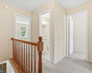 2391 Hunters Square Court - Photo Thumbnail 10