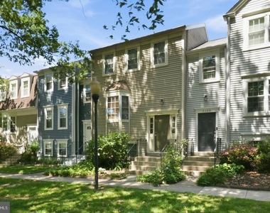 2391 Hunters Square Court - Photo Thumbnail 1