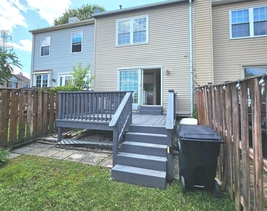 6552 Old Carriage Lane - Photo Thumbnail 14