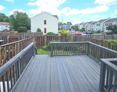 6552 Old Carriage Lane - Photo Thumbnail 13