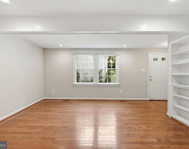 11712 Mossy Creek Lane - Photo Thumbnail 9