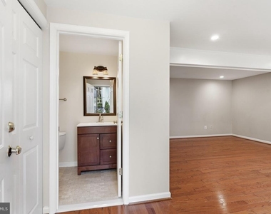 11712 Mossy Creek Lane - Photo Thumbnail 4