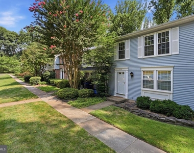 11712 Mossy Creek Lane - Photo Thumbnail 3