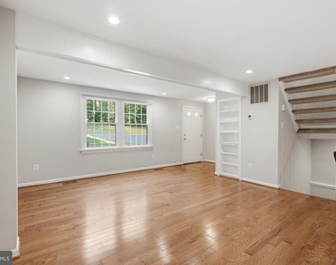 11712 Mossy Creek Lane - Photo Thumbnail 7