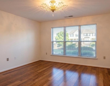 12919 Alton Square - Photo Thumbnail 7