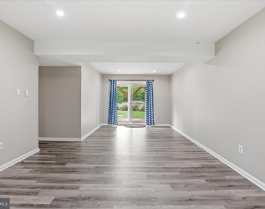 7264 Twilight Court - Photo Thumbnail 36