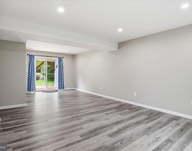 7264 Twilight Court - Photo Thumbnail 37