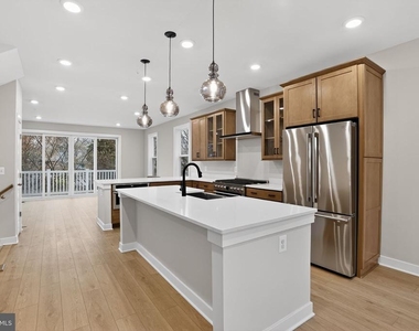 3612 Farr Avenue - Photo Thumbnail 4
