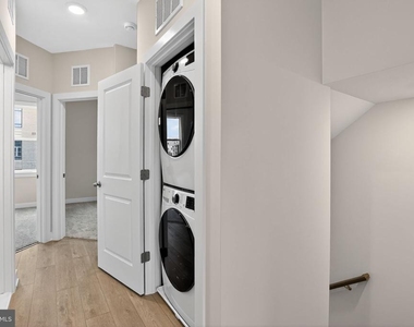 3612 Farr Avenue - Photo Thumbnail 24