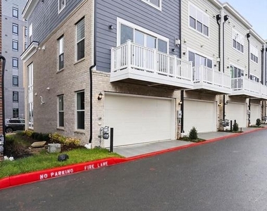 3612 Farr Avenue - Photo Thumbnail 32