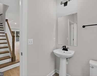 3612 Farr Avenue - Photo Thumbnail 16