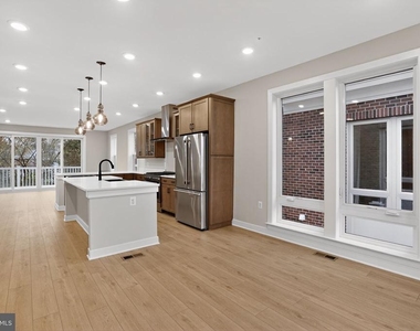 3612 Farr Avenue - Photo Thumbnail 5
