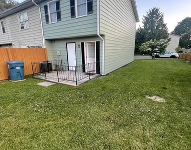 218 Moore Drive - Photo Thumbnail 14