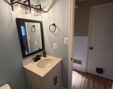 218 Moore Drive - Photo Thumbnail 4
