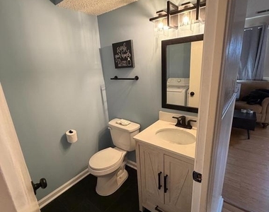 218 Moore Drive - Photo Thumbnail 3