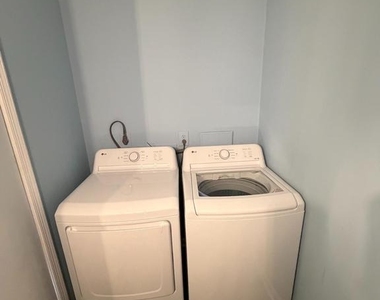 218 Moore Drive - Photo Thumbnail 5