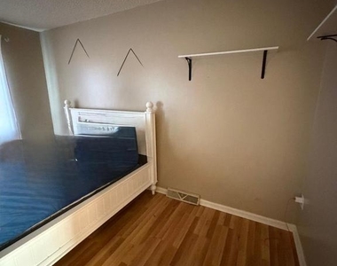 218 Moore Drive - Photo Thumbnail 10