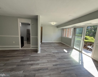 5831 Quantrell Avenue - Photo Thumbnail 4