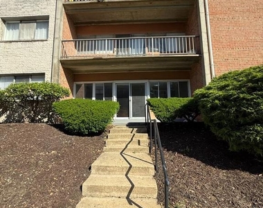 5831 Quantrell Avenue - Photo Thumbnail 14