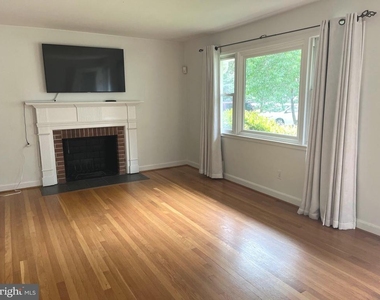 1108 Archer Court - Photo Thumbnail 1