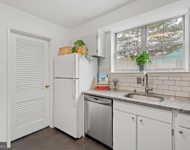 3908 Keller Avenue - Photo Thumbnail 7