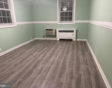 4316 N Pershing Drive - Photo Thumbnail 3
