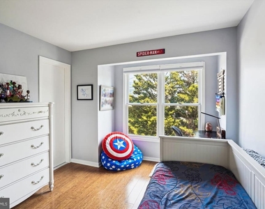 1904 N Veitch Street - Photo Thumbnail 18