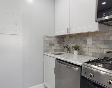 1021 Arlington Boulevard - Photo Thumbnail 17