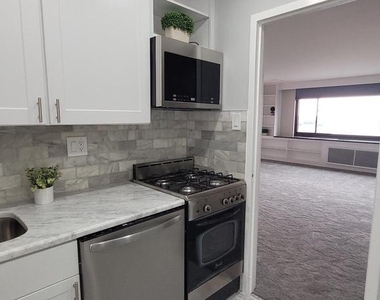 1021 Arlington Boulevard - Photo Thumbnail 19