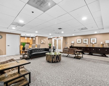 1020 N Highland Street - Photo Thumbnail 33