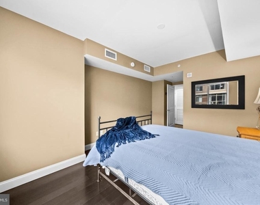 1020 N Highland Street - Photo Thumbnail 19