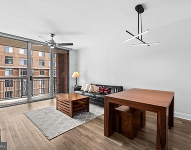 1020 N Highland Street - Photo Thumbnail 12