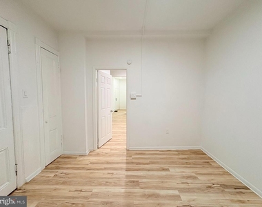 1904 Fairmount Avenue - Photo Thumbnail 11