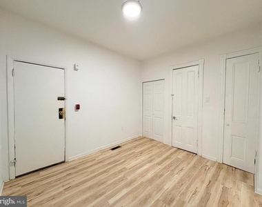 1904 Fairmount Avenue - Photo Thumbnail 13