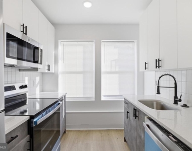 630 W Cumberland Street - Photo Thumbnail 2