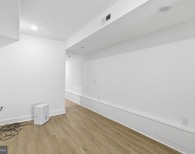 630 W Cumberland Street - Photo Thumbnail 4