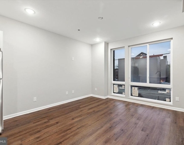 1230 N Marshall Street - Photo Thumbnail 8