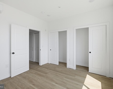 613 N Brooklyn Street - Photo Thumbnail 9