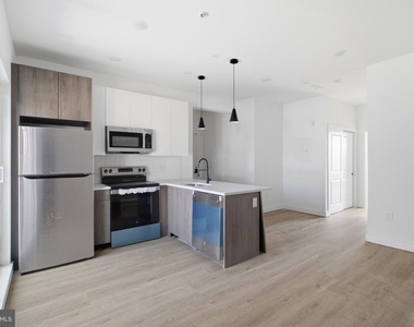 613 N Brooklyn Street - Photo Thumbnail 2