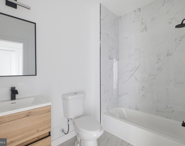 613 N Brooklyn Street - Photo Thumbnail 7