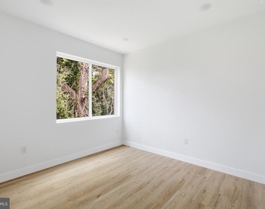 613 N Brooklyn Street - Photo Thumbnail 7