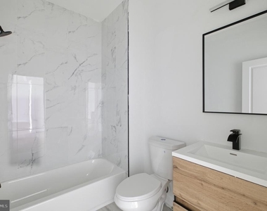 613 N Brooklyn Street - Photo Thumbnail 9