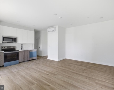 613 N Brooklyn Street - Photo Thumbnail 1